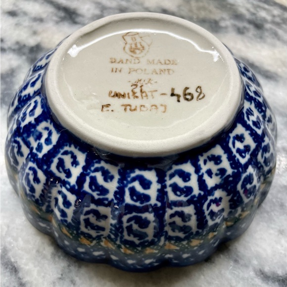 Polish Pottery Ceramika Artystyczna Unikat Small Scalloped Bowl 4 1/2” X 1 1/2” - Picture 2 of 3